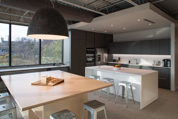 E. 7th Street Shared Office Space: 2120 E 7th St, Austin, TX 78702